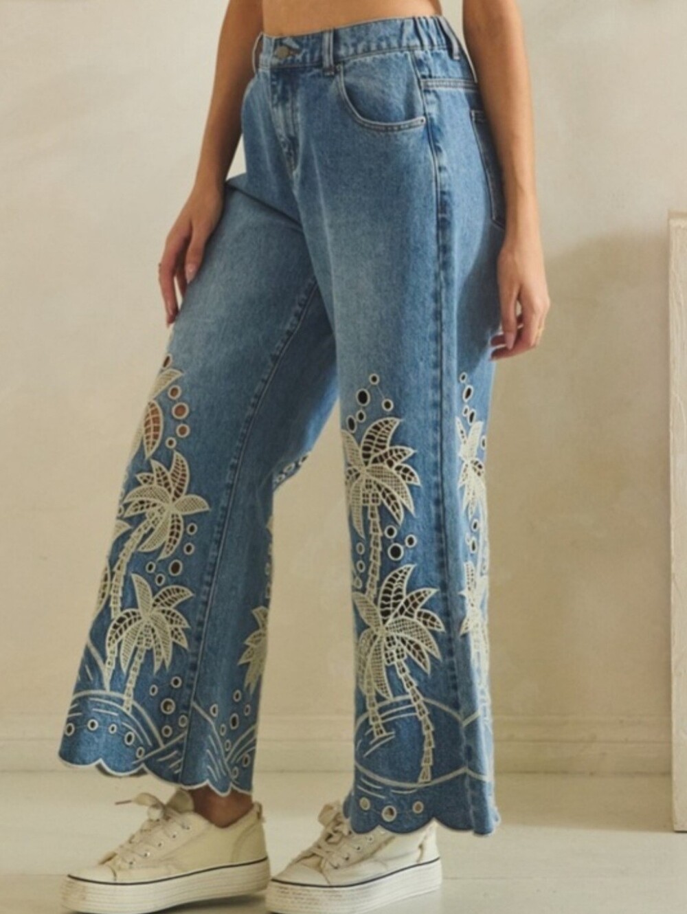 Oli And Hali Palm Tree Cutout Jeans ๐ด - Picture 6 of 7